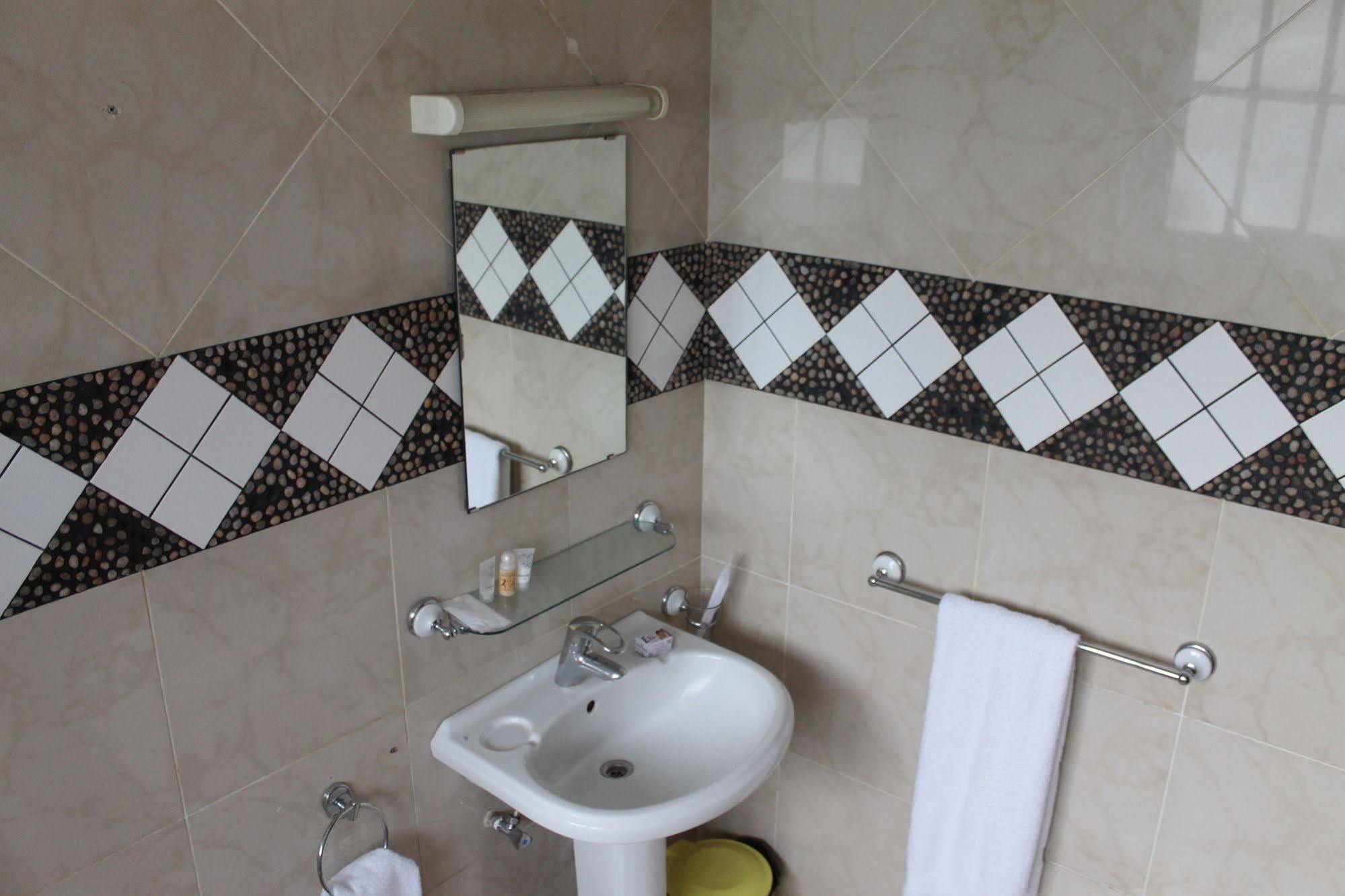 New Dodoma Hotel Luaran gambar