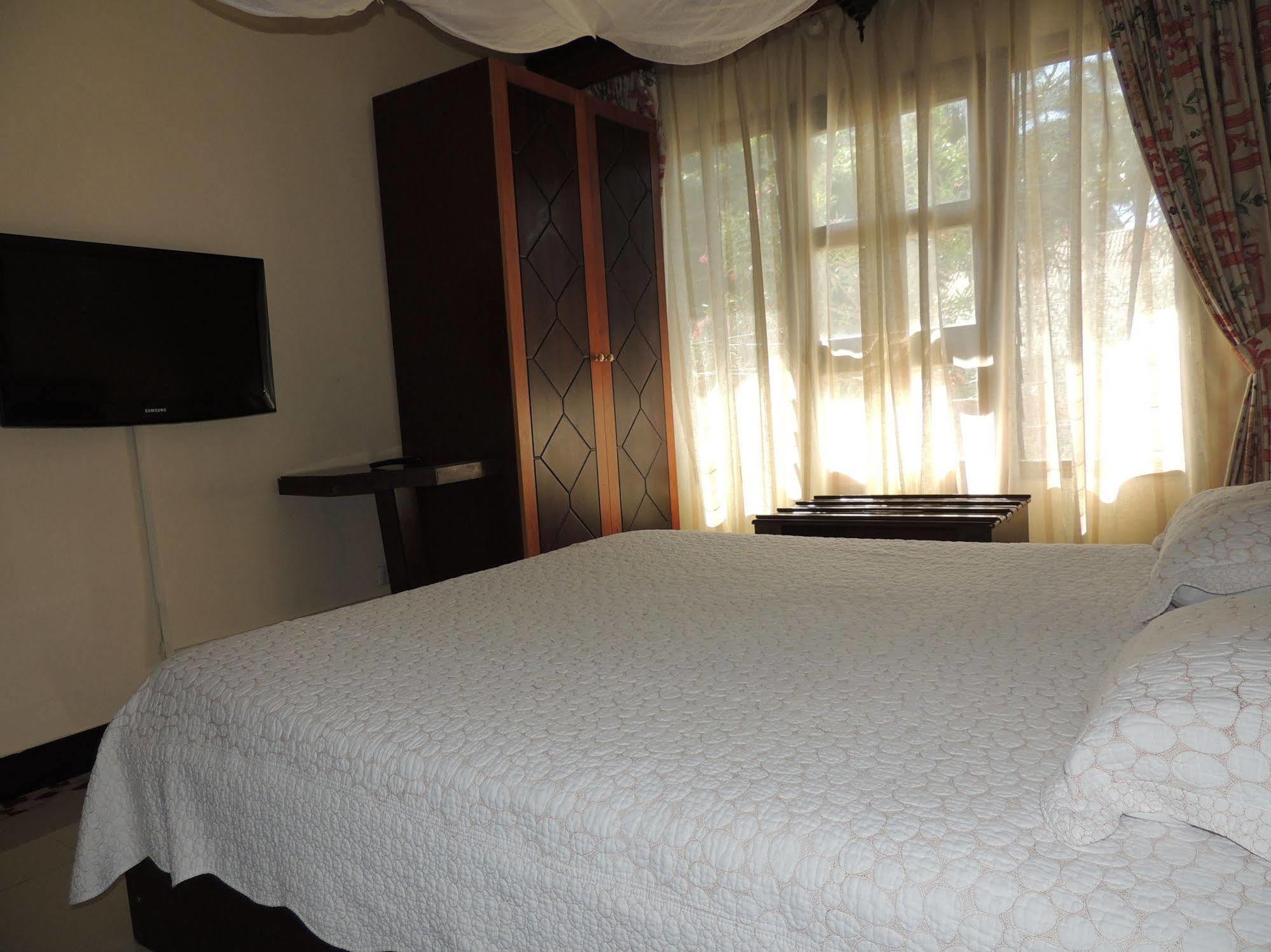 New Dodoma Hotel Luaran gambar